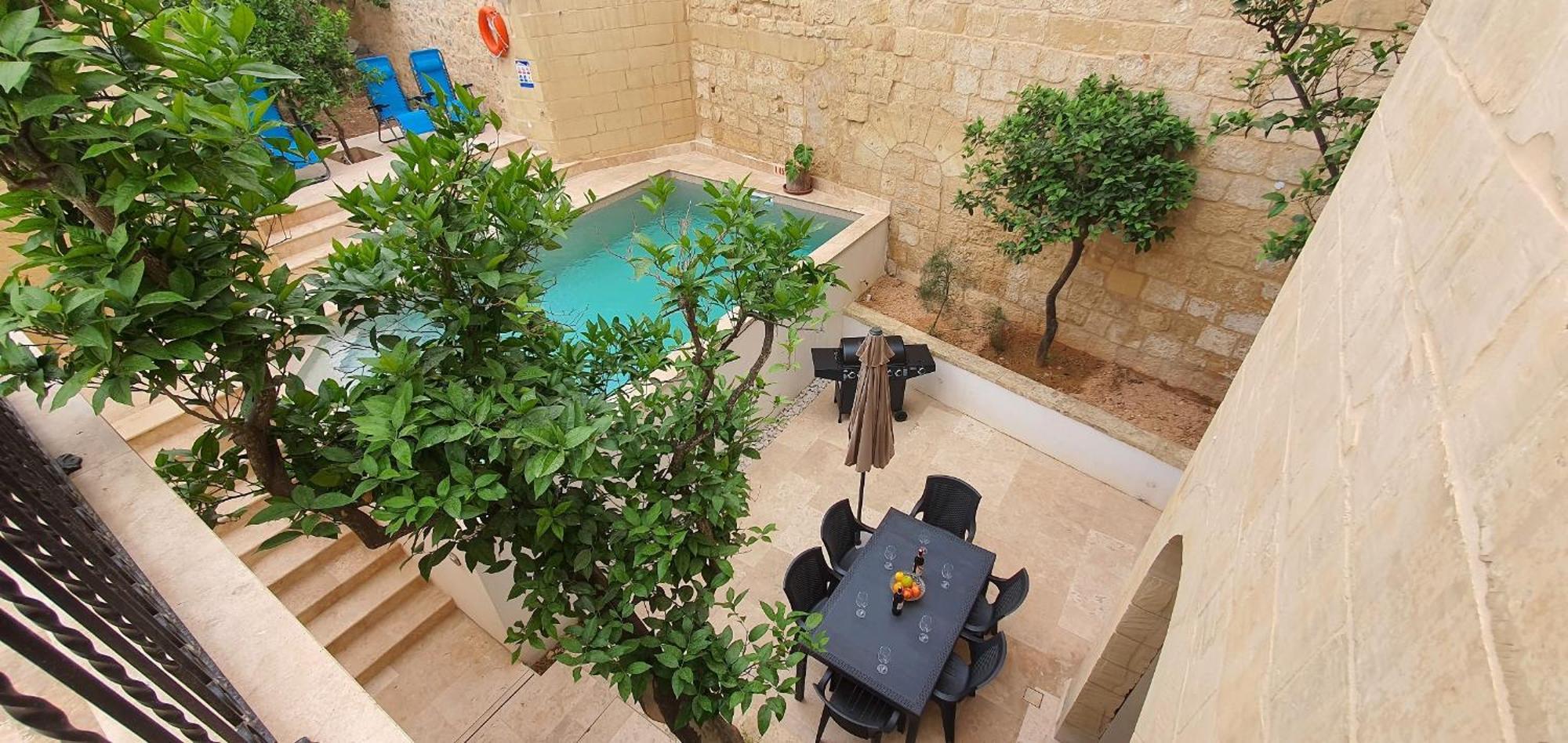 Dar Tan-nanniet - House Of Character With Private Pool